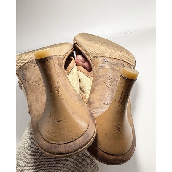 Chanel Camelia Heel Sandals Tan Fabric Leather w/ Blue Bead Accents Y2K Sz 37 7 - Picture 11 of 11